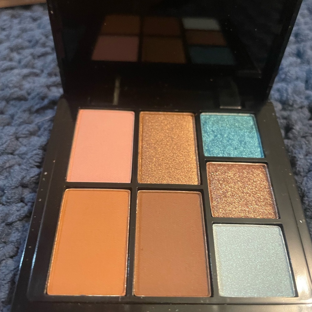 Makeup Bundle - Picture 12 of 13